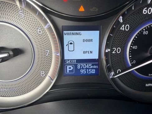 Used 2016 INFINITI QX80 4WD image 5