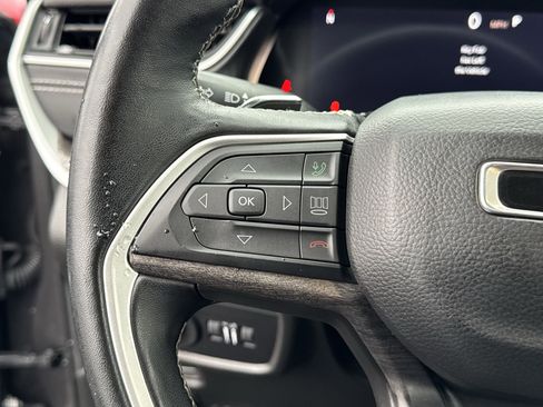 Used 2022 Jeep Grand Cherokee L Limited image 31