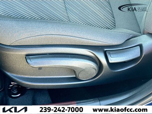 New 2026 Kia Seltos LX image 23