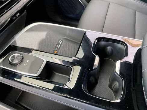 Certified 2025 Buick Enclave Preferred image 16