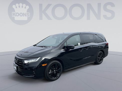 Used 2023 Honda Odyssey Sport image 1