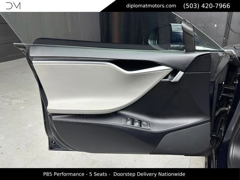 Used 2013 Tesla Model S Performance RWD image 25