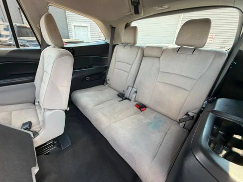 Used 2021 Honda Pilot EX image 18