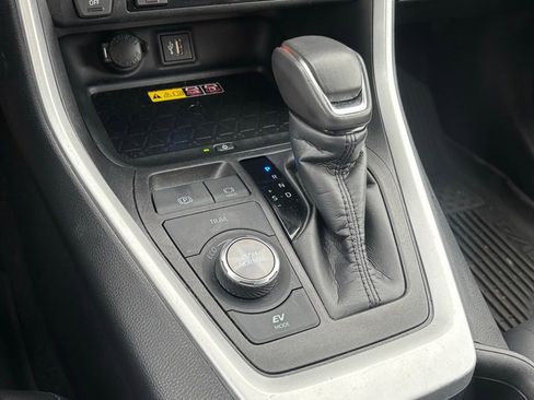Used 2024 Toyota RAV4 XSE image 13