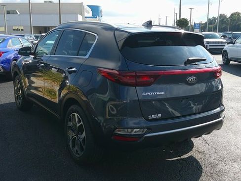 Used 2020 Kia Sportage EX image 3