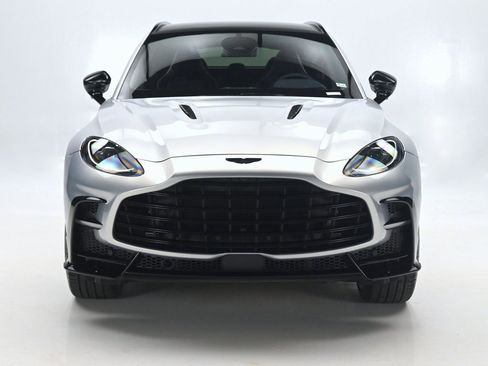 Used 2026 Aston Martin DBX S image 2