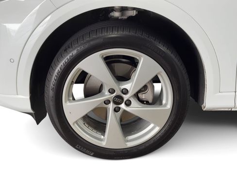 Certified 2025 Audi Q5 Premium Plus w/ Premium Plus image 12