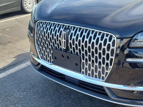 Used 2023 Lincoln Corsair AWD image 4