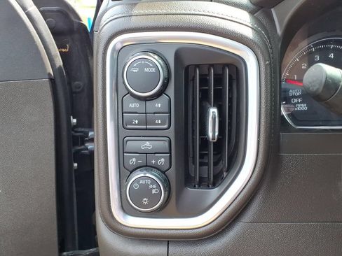 Used 2020 Chevrolet Silverado 1500 LT w/ Texas Edition AWD/4WD image 16