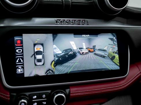 Used 2020 Ferrari Portofino RWD image 73