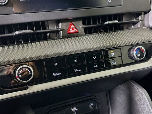 Used 2024 Kia Sportage LX image 17