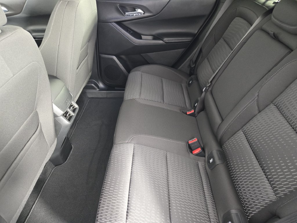 New 2027 Chevrolet Equinox LT w/ Midnight Edition FWD image 34