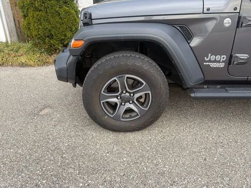 Used 2018 Jeep Wrangler Unlimited Sport S AWD/4WD image 6