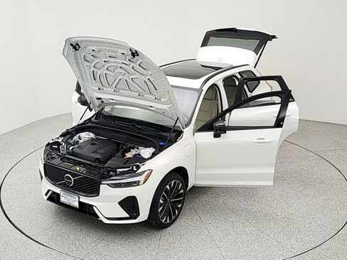 New 2026 Volvo XC60 T8 Ultra w/ Protection Package Premier image 38