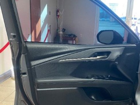 Used 2025 Toyota Camry SE image 15