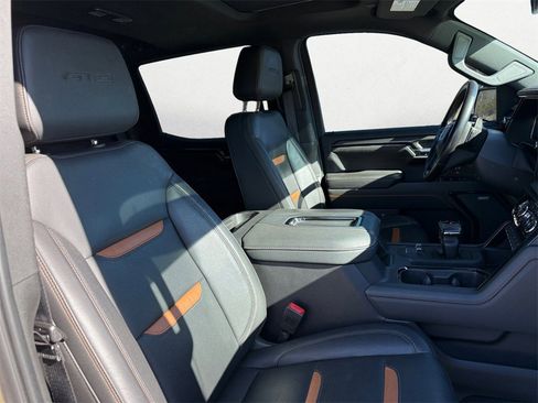 Used 2022 GMC Sierra 1500 AT4 w/ Sierra Safety Plus Package image 15