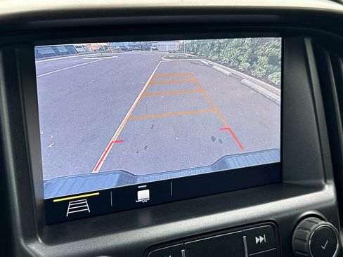 Used 2021 Chevrolet Colorado Z71 w/ Z71 Midnight Edition image 28