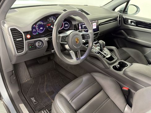 Certified 2021 Porsche Cayenne w/ Premium Package AWD/4WD image 4