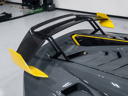 Used 2023 Lamborghini Huracan STO image 24