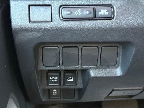 Certified 2023 Nissan Frontier SV w/ Graphics Package image 26