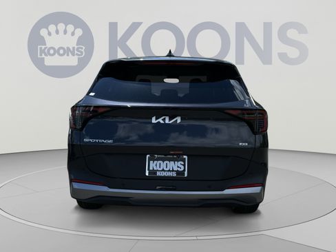 New 2026 Kia Sportage LX w/ LX Convenience Package AWD/4WD image 10