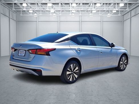 Used 2021 Nissan Altima 2.5 SV AWD/4WD image 5