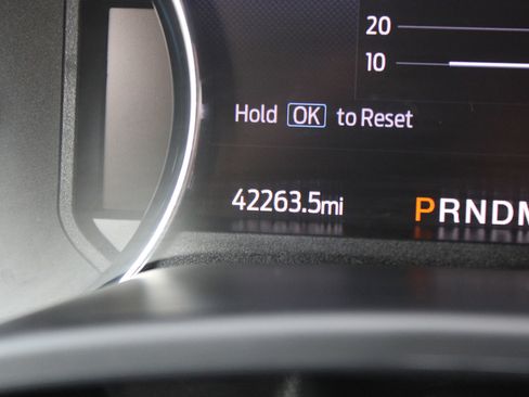 Used 2022 Ford F250 Lariat w/ Lariat Value Package image 23