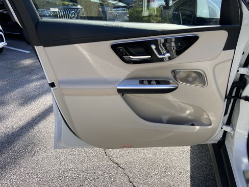 Certified 2025 Mercedes-Benz GLC 300 4MATIC image 18