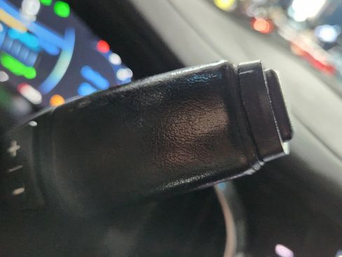 Used 2017 Cadillac Escalade Luxury image 33