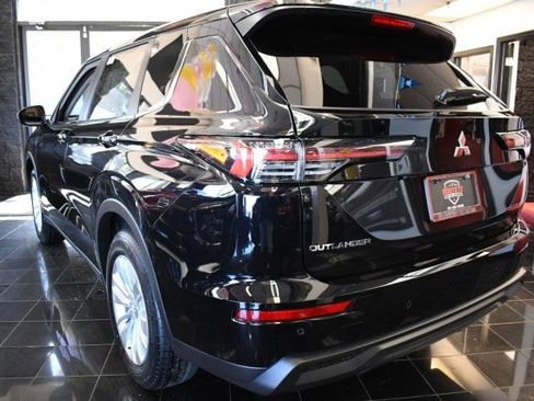 New 2026 Mitsubishi Outlander ES AWD/4WD image 14