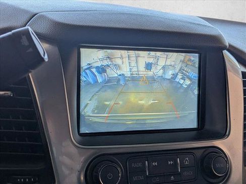Used 2018 Chevrolet Suburban Premier AWD/4WD image 10