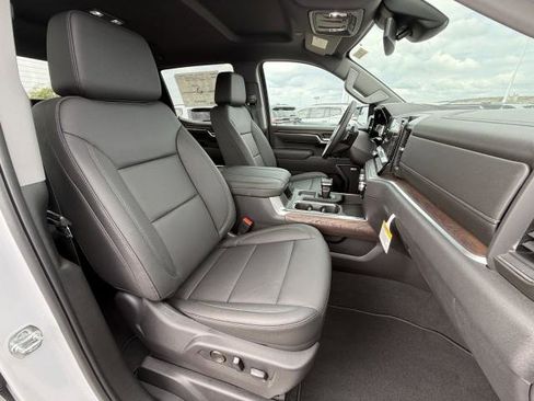 New 2026 GMC Sierra 1500 SLT RWD image 37