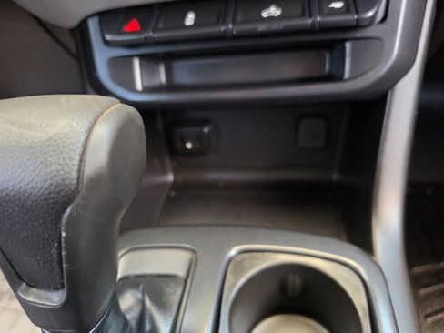 Used 2019 Chevrolet Colorado W/T w/ WT Convenience Package AWD/4WD image 38