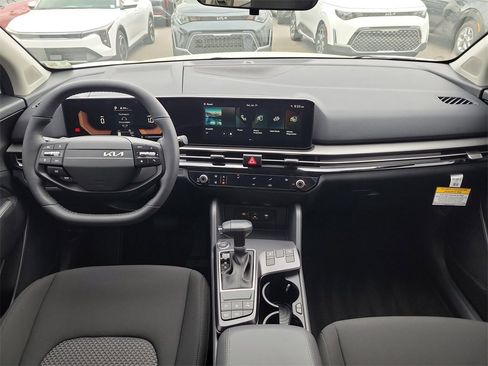 New 2026 Kia Sportage LX image 17