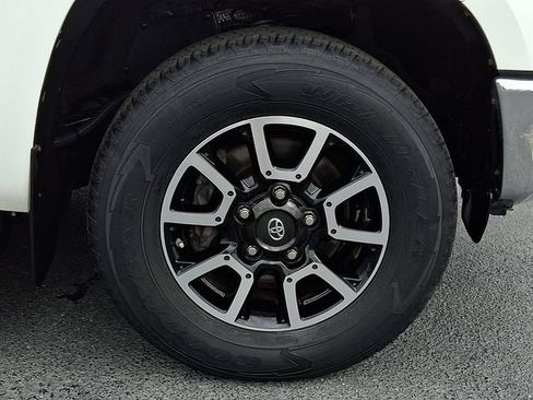 Used 2016 Toyota Tundra SR5 AWD/4WD image 11