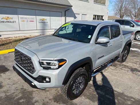 Used 2021 Toyota Tacoma TRD Off-Road w/ Technology Package image 1