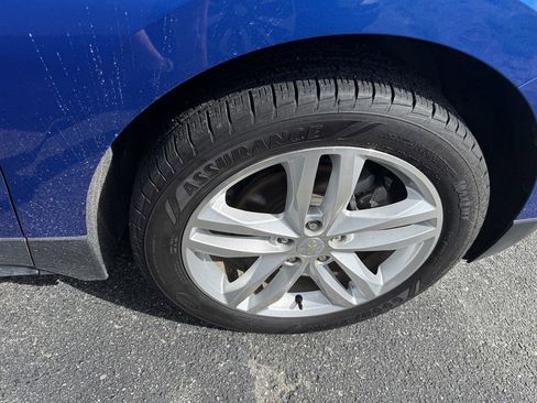 Used 2019 Chevrolet Equinox Premier FWD image 9
