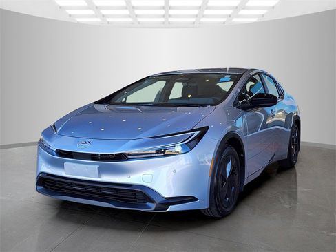 New 2026 Toyota Prius LE image 6