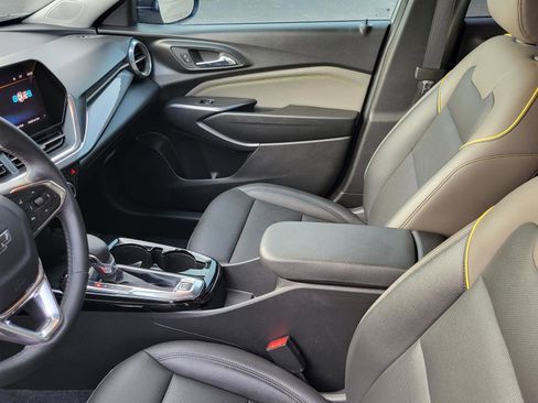 Used 2025 Chevrolet Trax ACTIV w/ Sunroof Package image 31