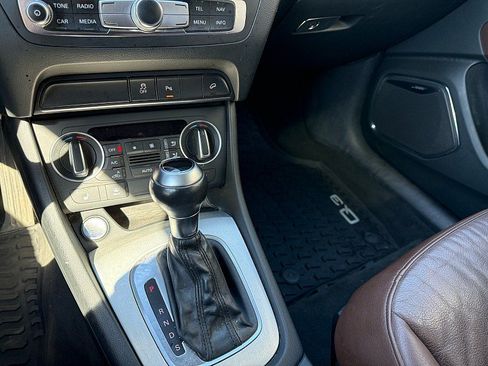 Used 2018 Audi Q3 2.0T Premium Plus w/ Premium Plus Package AWD/4WD image 25