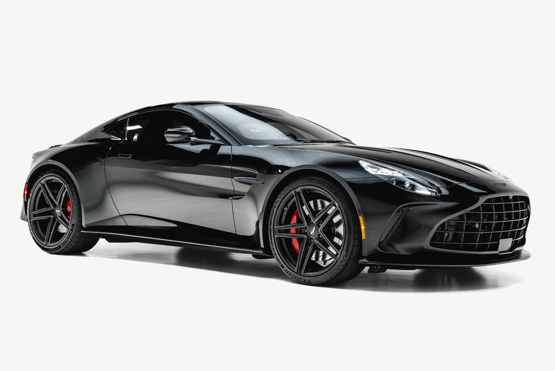 Used 2025 Aston Martin V8 Vantage Coupe RWD image 5