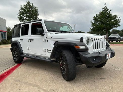 Used 2021 Jeep Wrangler Unlimited Sport AWD/4WD image 4