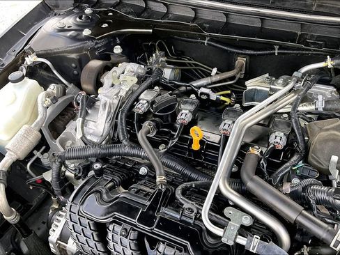 Used 2024 Nissan Altima 2.5 SR FWD image 32