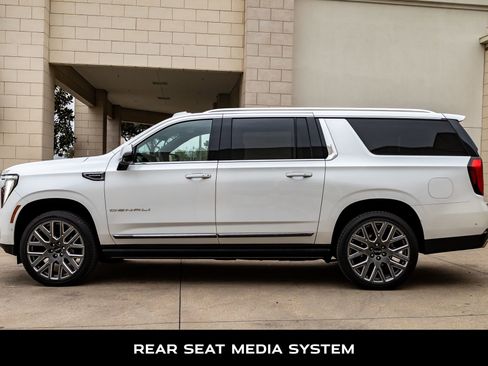 Used 2025 GMC Yukon XL Denali Ultimate image 5