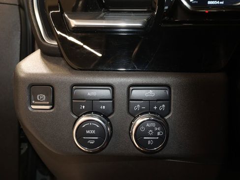 Used 2023 GMC Sierra 1500 Elevation AWD/4WD image 11