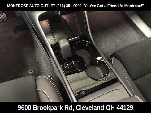 New 2024 Volvo XC40 Recharge Plus w/ Protection Package Premier image 17