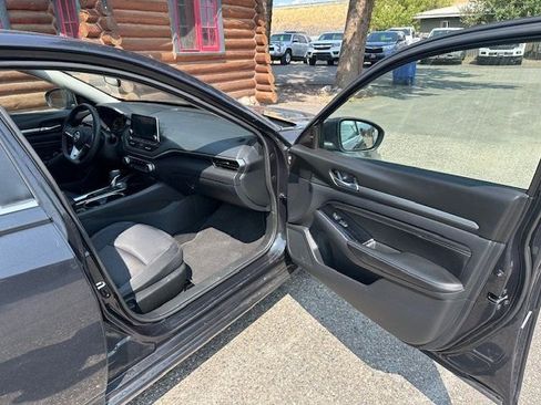 Used 2021 Nissan Altima 2.5 SV image 24