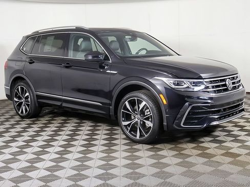 Used 2023 Volkswagen Tiguan SEL R-Line AWD/4WD image 50