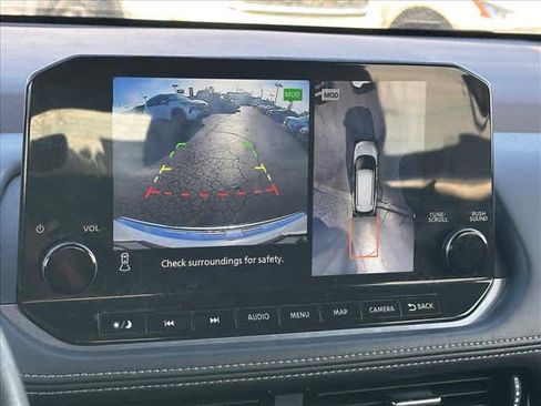 Used 2023 Nissan Rogue Platinum w/ Platinum Premium Package image 24