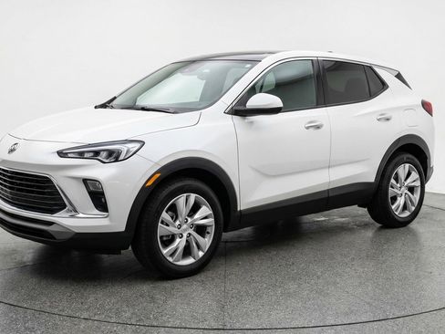 Used 2025 Buick Encore GX Preferred image 3